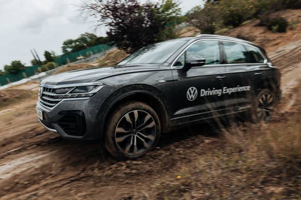 La escuela de Volkswagen cumple 20 años: los cursos y precios para conducir mejor