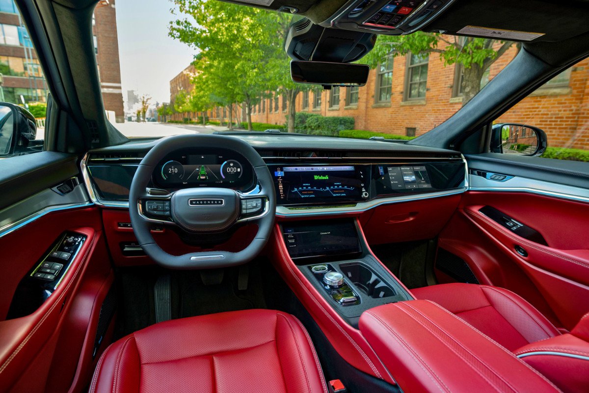 Interior Jeep Wagoneer S