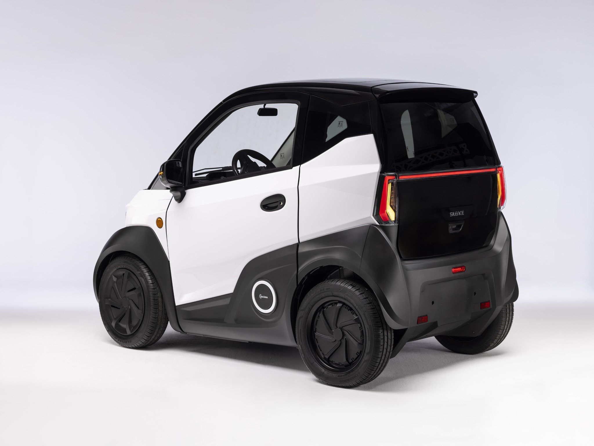Este coche tiene etiqueta cero por menos de 10.000 euros y sin recarga de baterías