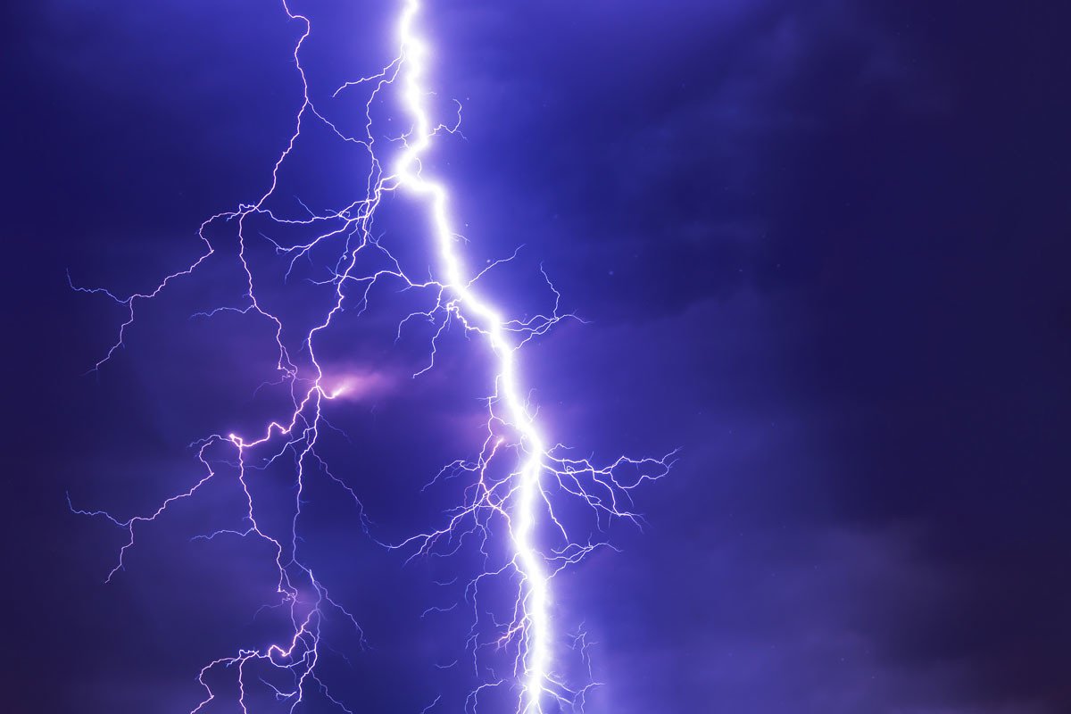 14 claves para reaccionar con tu coche ante una fuerte tormenta 