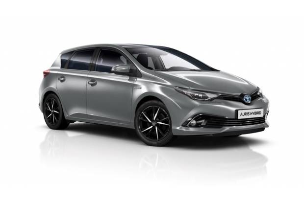 Toyota Auris y Prius 2018: mejoras en equipamiento