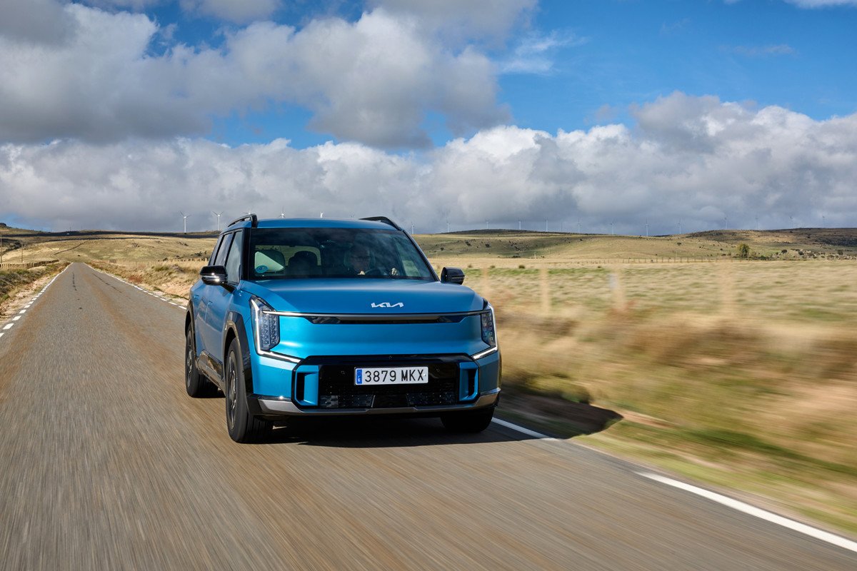 Prueba Kia EV9: analizamos su interior, su comportamiento y os desvelamos su precio