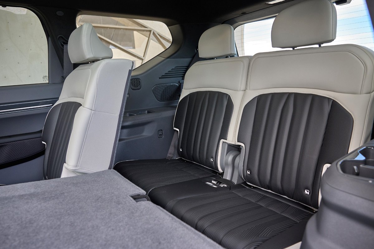 Prueba Kia EV9: analizamos su interior, su comportamiento y os desvelamos su precio