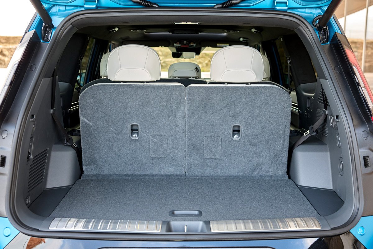 Prueba Kia EV9: analizamos su interior, su comportamiento y os desvelamos su precio