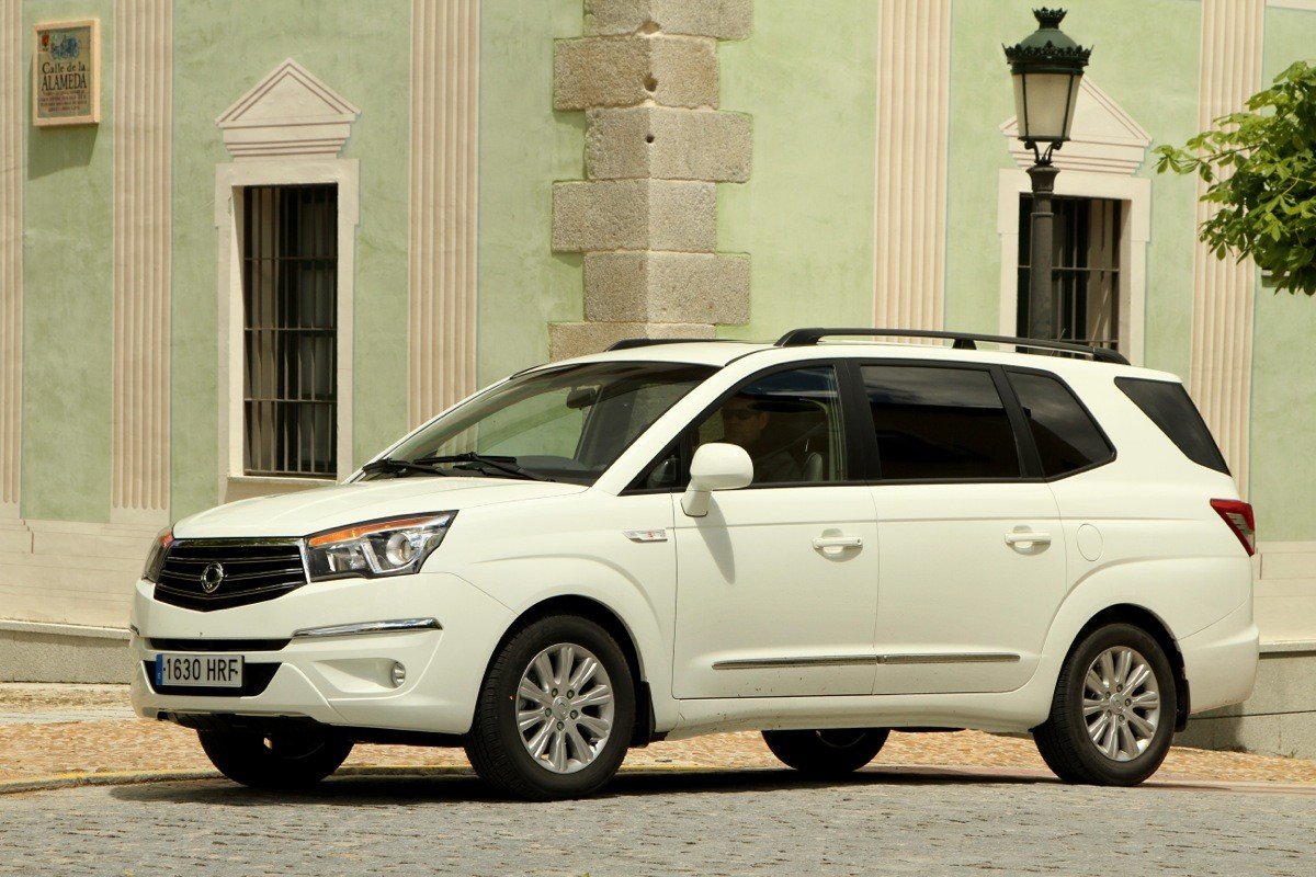 Prueba: Nuevo SsangYong Rodius 2013, monovolumen total a un precio asequible