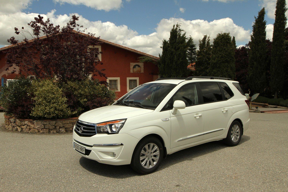 Prueba: Nuevo SsangYong Rodius 2013, monovolumen total a un precio asequible