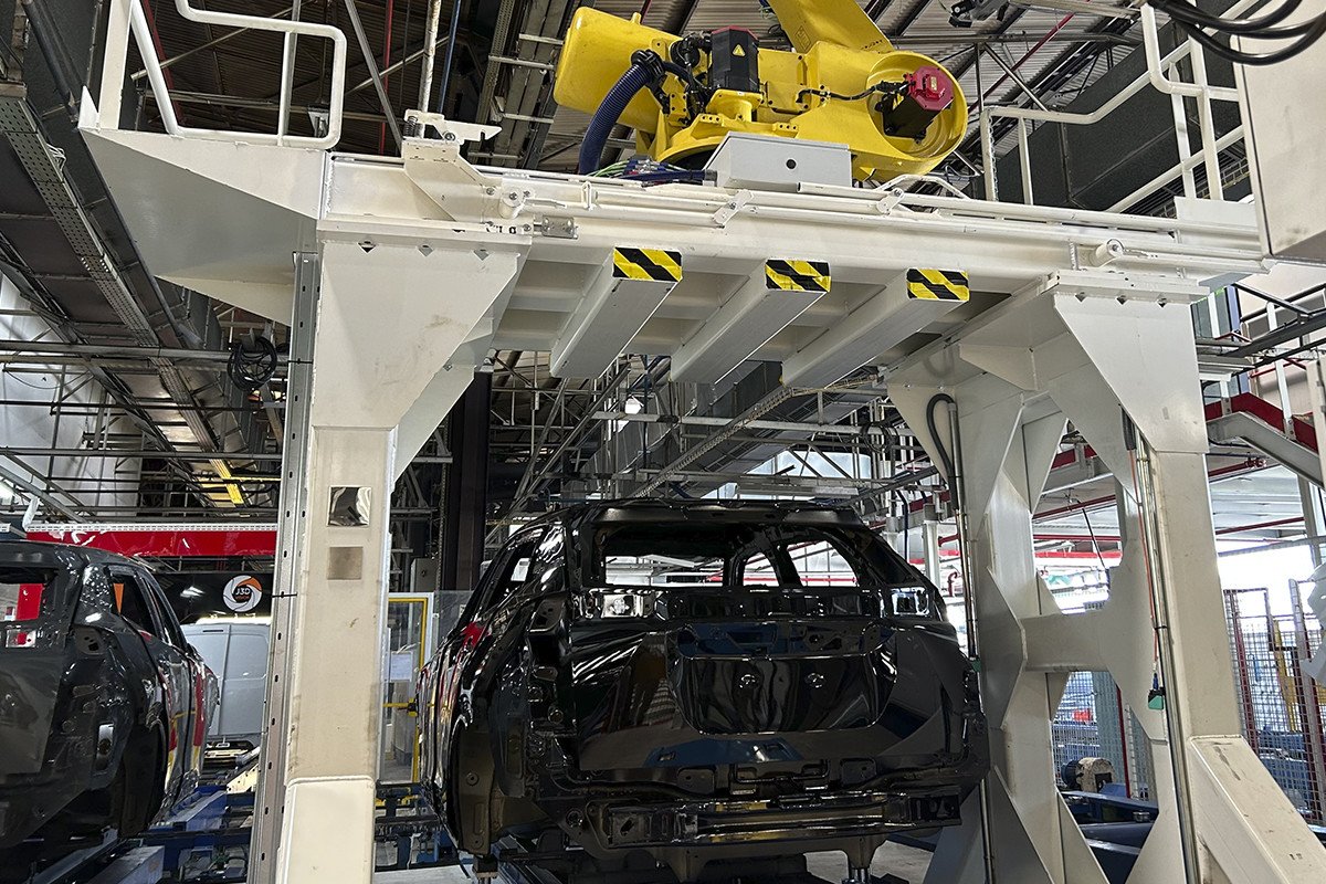 Stellantis Zaragoza adapta su Línea1 para producir el Peugeot 208 100% gasolina