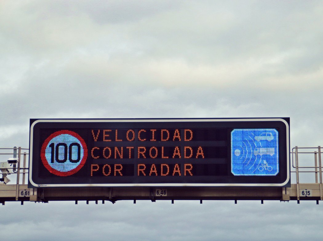 Cartel informativo DGT