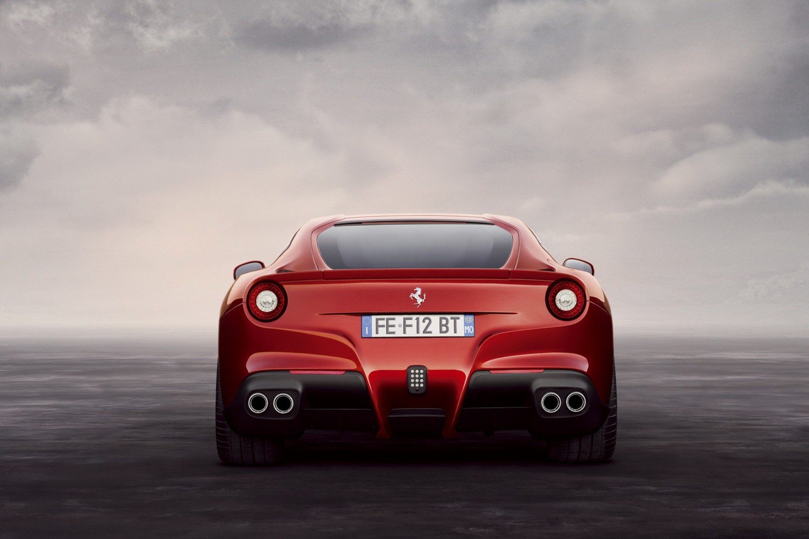 Ferrari F12berlinetta: el Ferrari de calle más rápido y más potente de la historia