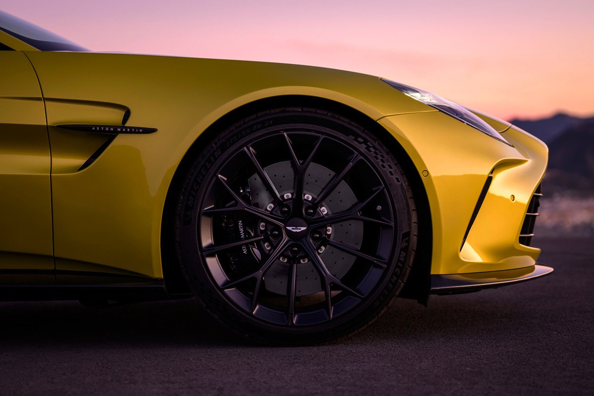 Así es el nuevo Aston Martin Vantage, para conductores de verdad como Fernando Alonso