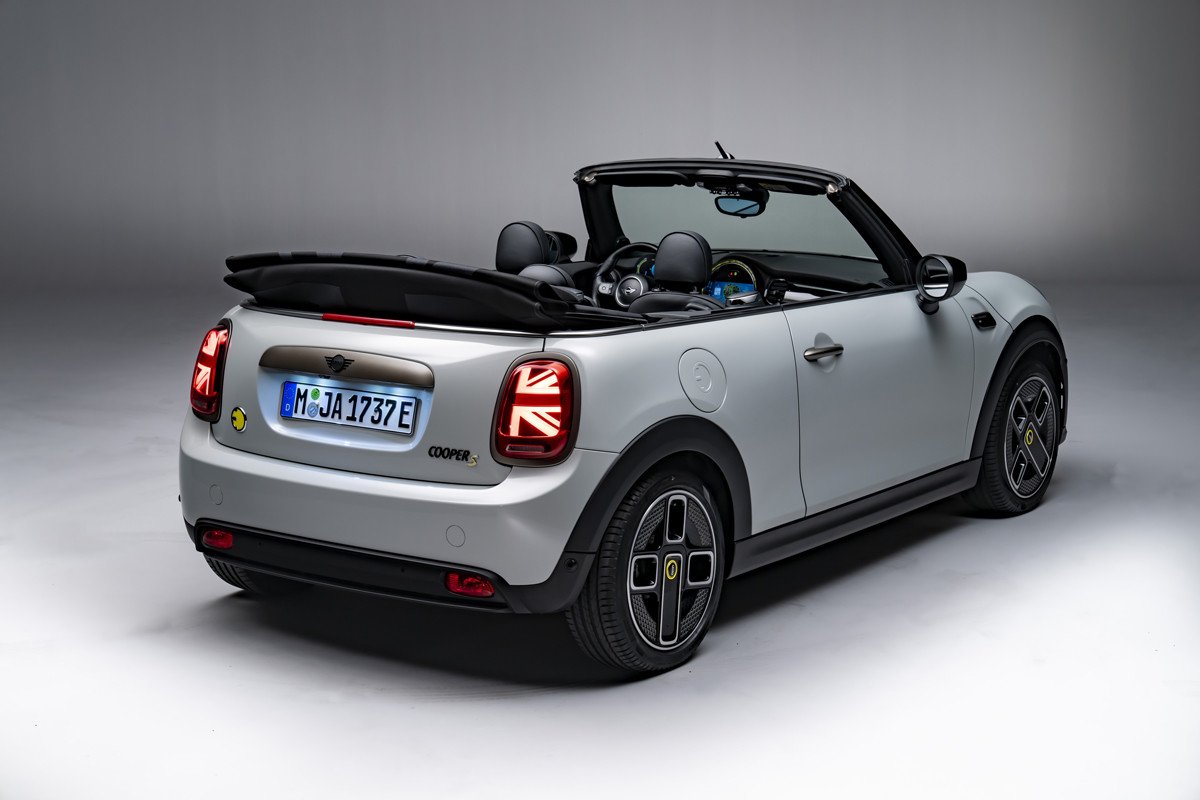 El Mini Cooper SE Cabrio 100% eléctrico llegará en mayo por 61.000 euros