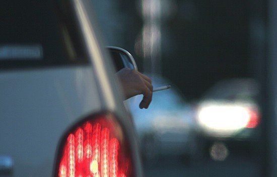 postura yendo de copiloto