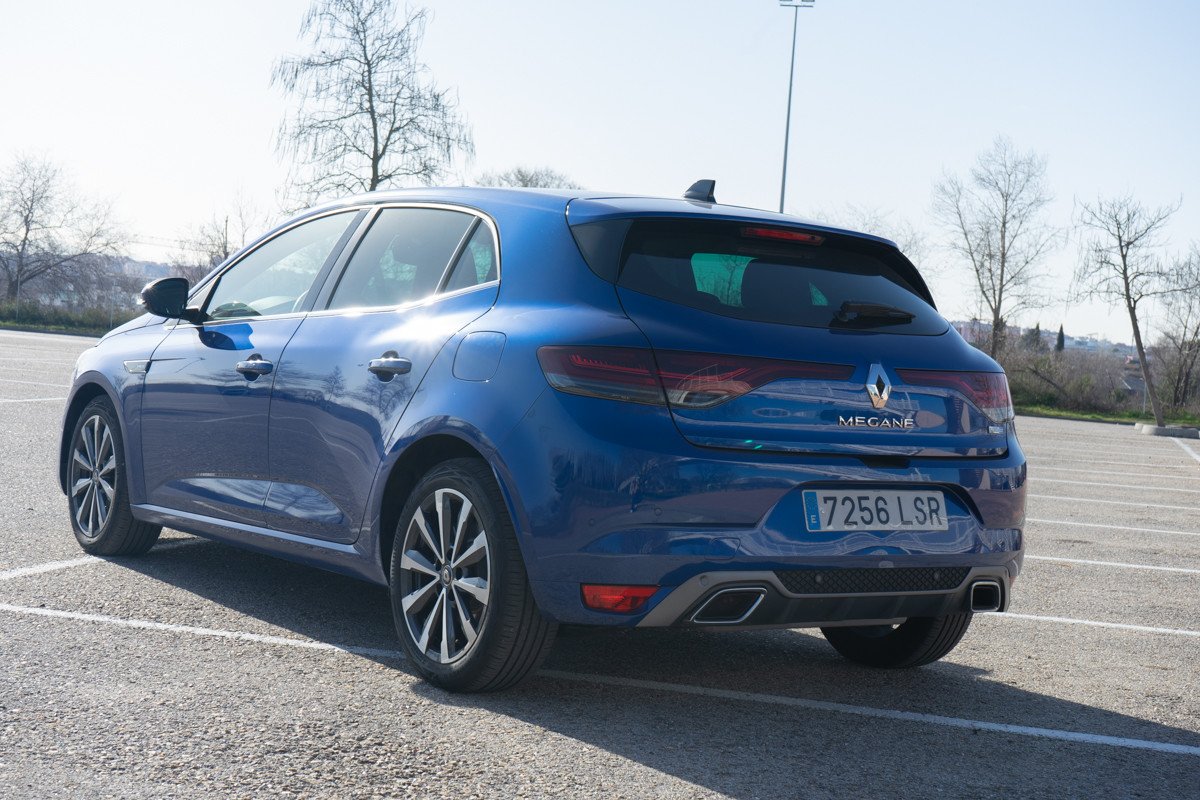 Prueba Renault Megane E-TECH híbrido enchufable: precio, autonomía y alternativas