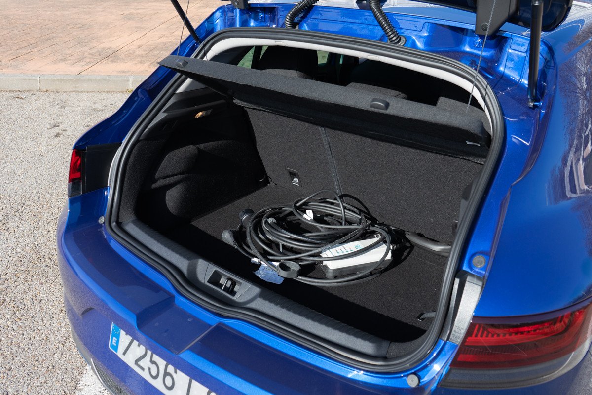Prueba Renault Megane E-TECH híbrido enchufable: precio, autonomía y alternativas