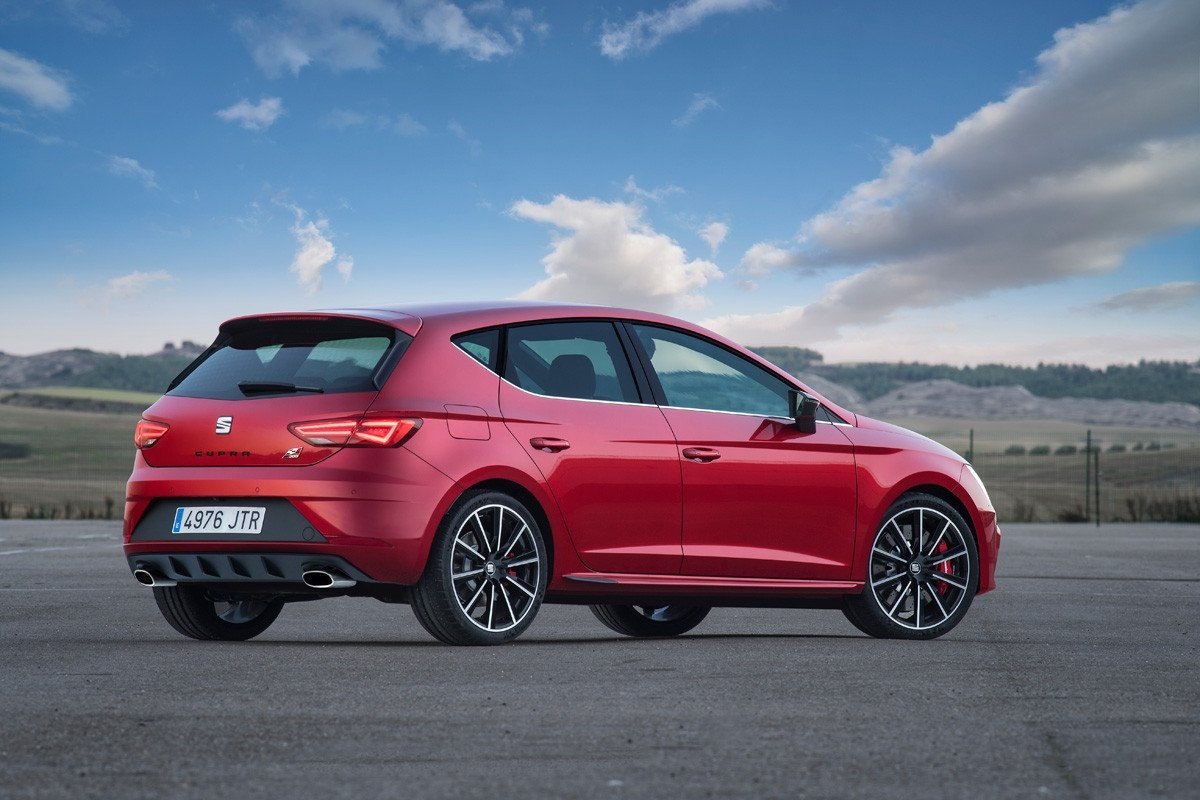 Seat León Cupra 300 CV: casi de carreras desde 34.000 €