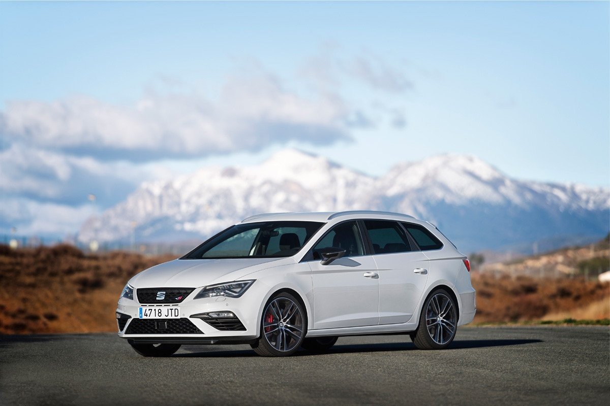 Seat León Cupra 300 CV: casi de carreras desde 34.000 €