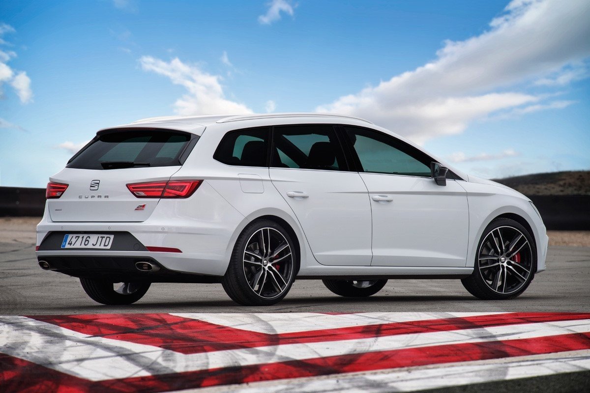 Seat León Cupra 300 CV: casi de carreras desde 34.000 €