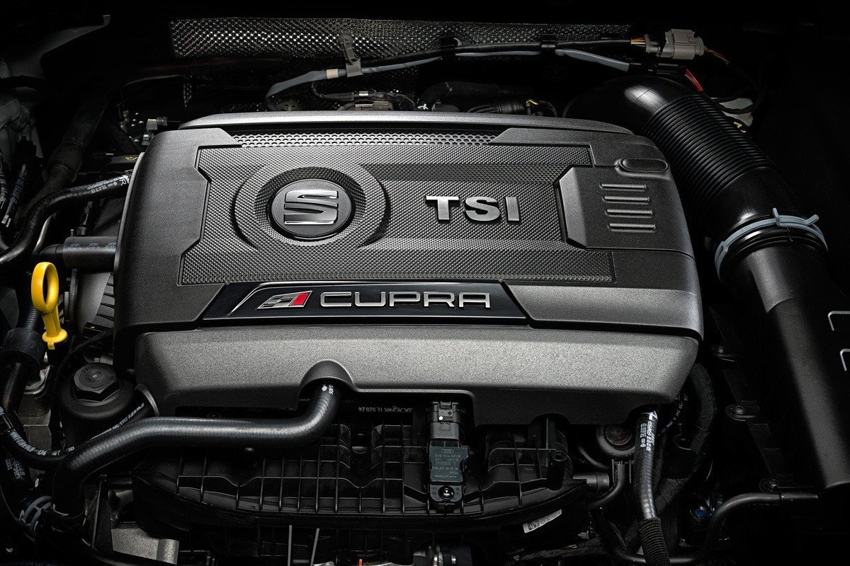 Seat León Cupra 300 CV: casi de carreras desde 34.000 €