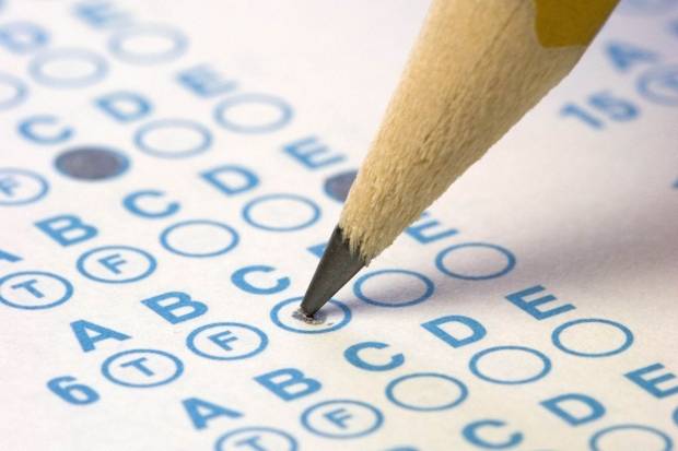 Haz los test para aprobar el examen de conducir en la web de la DGT