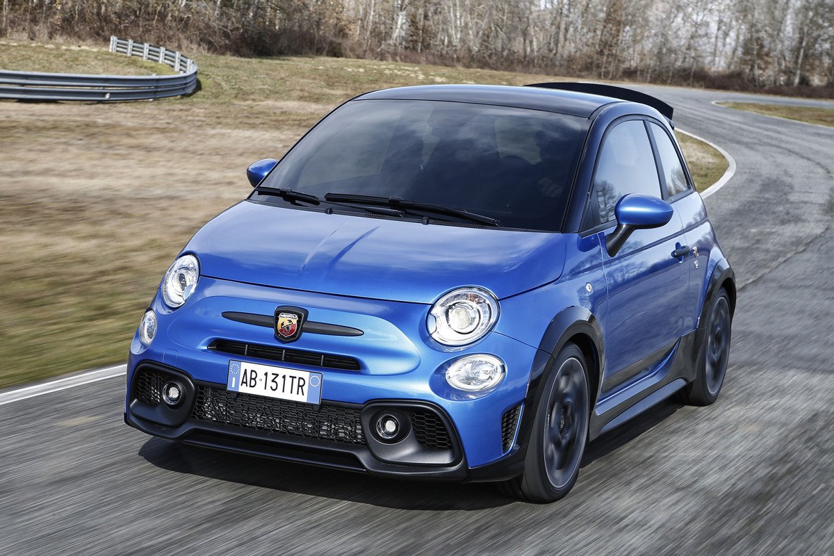 Nuevo Abarth 695 Tributo 131 Rally: una edición limitada homenaje a los rallyes de los 70
