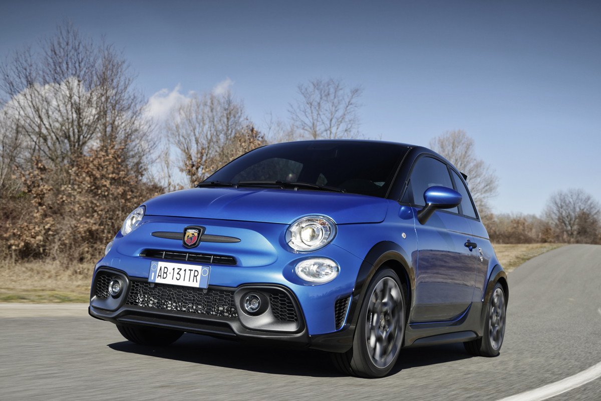 Nuevo Abarth 695 Tributo 131 Rally: una edición limitada homenaje a los rallyes de los 70