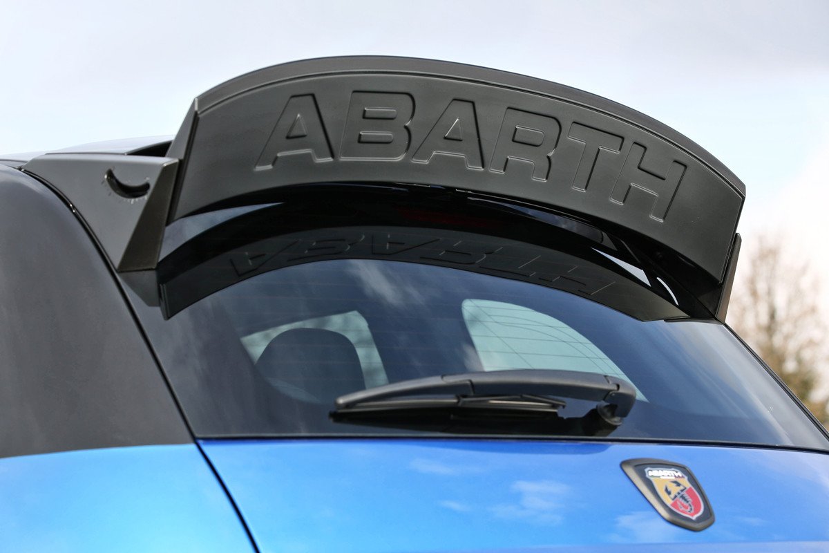 Nuevo Abarth 695 Tributo 131 Rally: una edición limitada homenaje a los rallyes de los 70