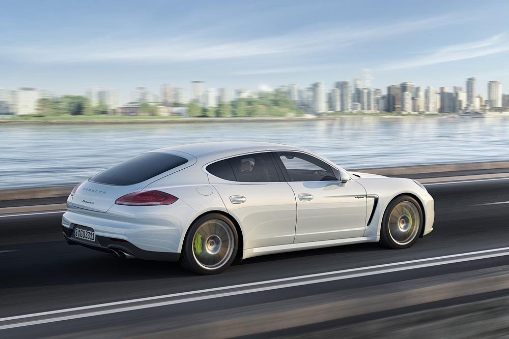 China verá al primer Porsche Panamera híbrido enchufable