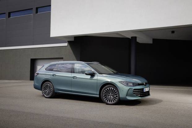 Primeras imágenes del próximo Volkswagen Passat y sólo en versión familiar Variant