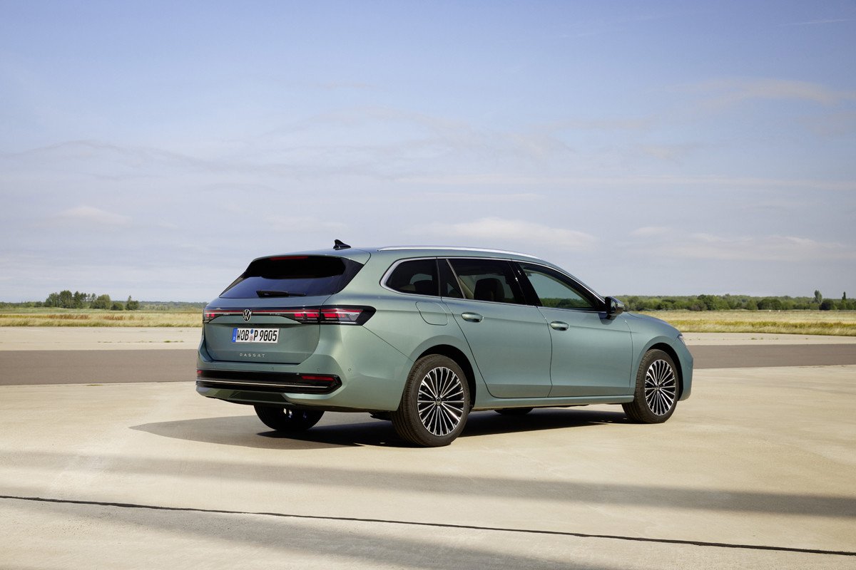 Primeras imágenes del próximo Volkswagen Passat y sólo en versión familiar Variant