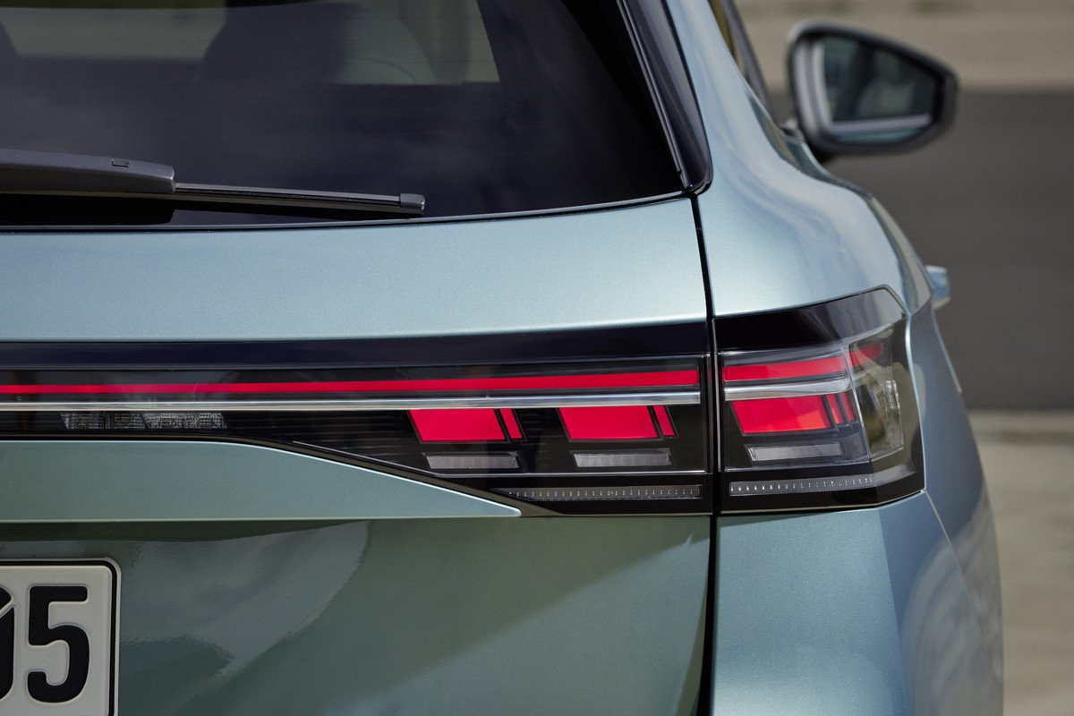 Primeras imágenes del próximo Volkswagen Passat y sólo en versión familiar Variant