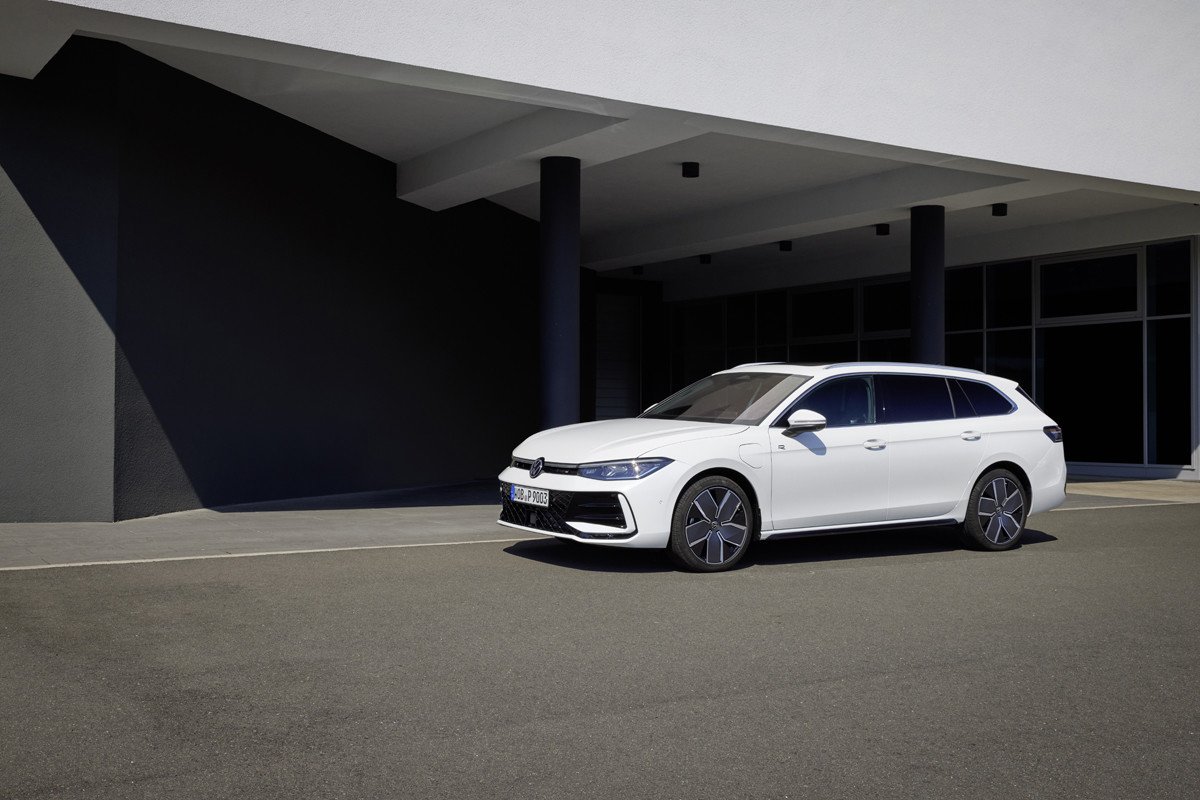 Primeras imágenes del próximo Volkswagen Passat y sólo en versión familiar Variant