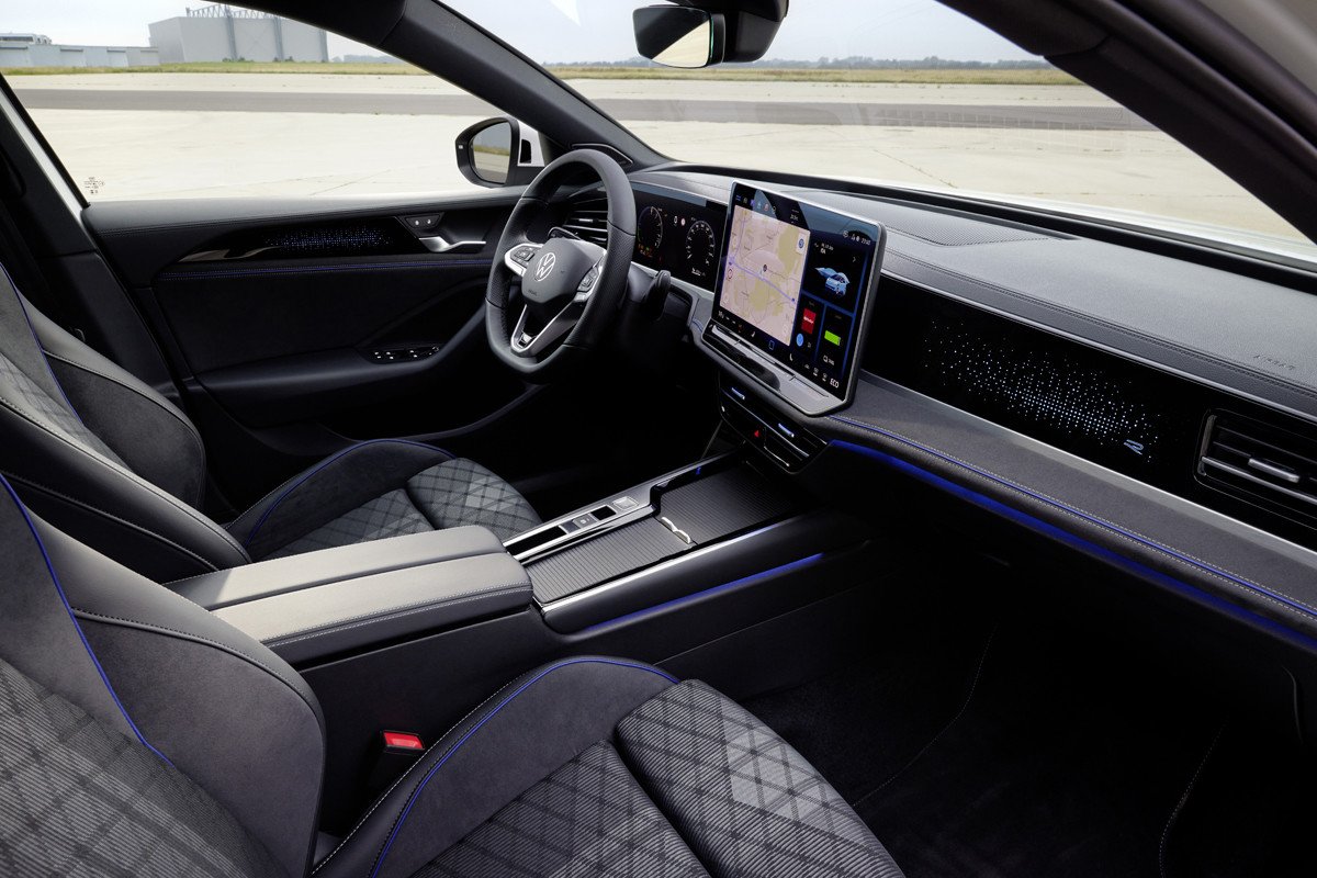 Primeras imágenes del próximo Volkswagen Passat y sólo en versión familiar Variant