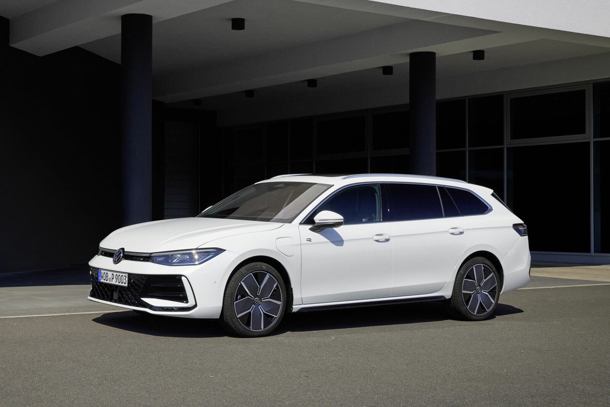 Primeras imágenes del próximo Volkswagen Passat y sólo en versión familiar Variant