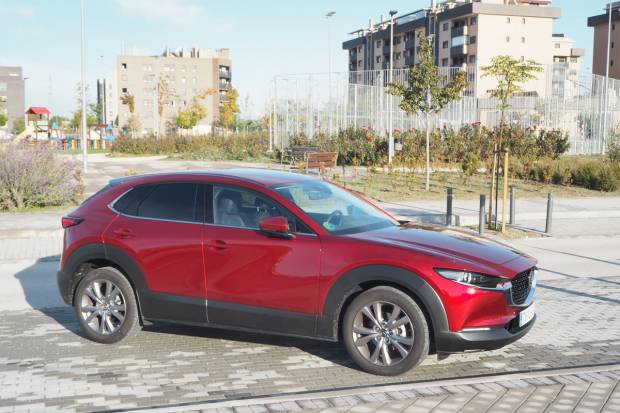 Prueba Mazda CX-30 SKYACTIV-G, asentado como premium