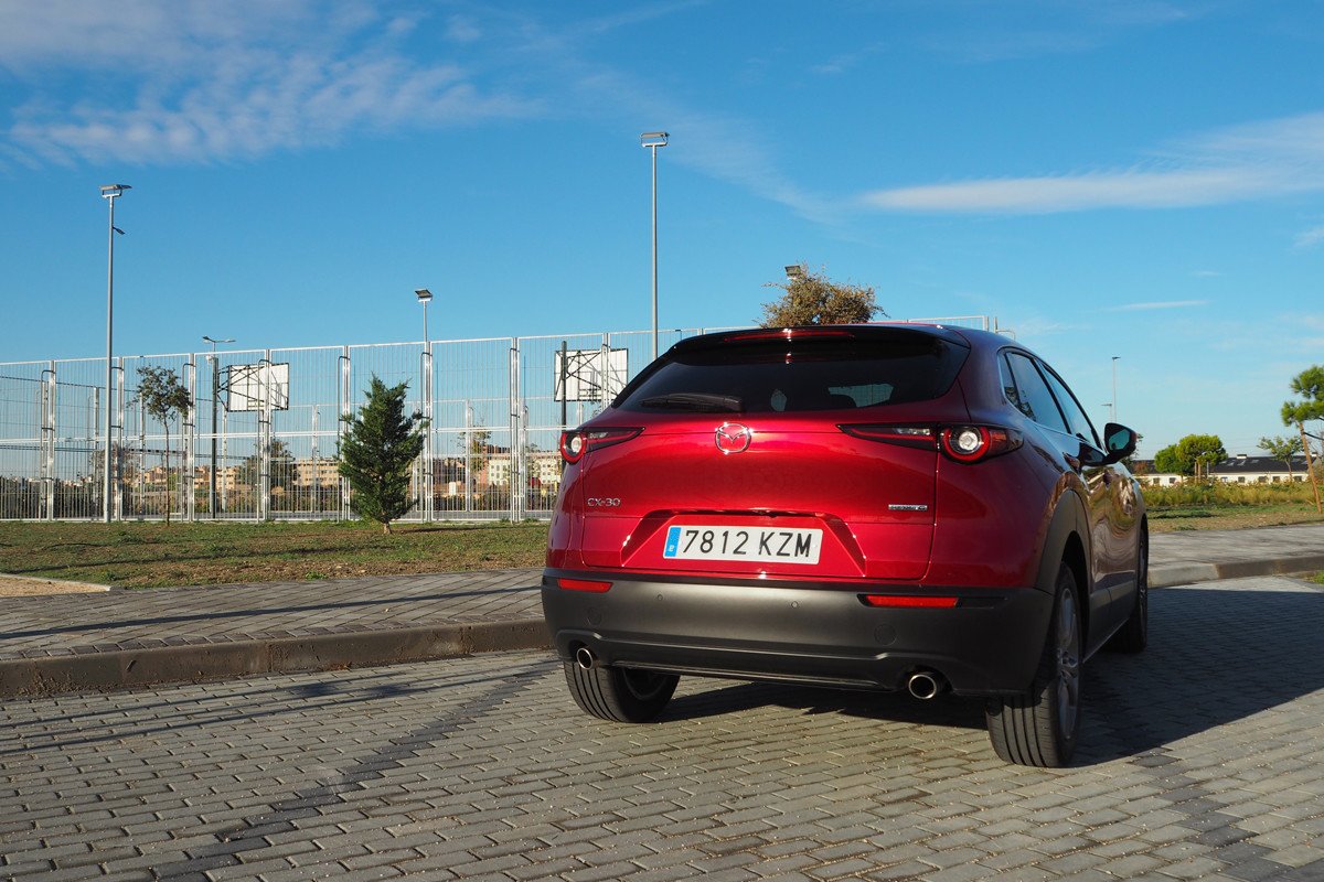 Prueba Mazda CX-30 SKYACTIV-G, asentado como premium