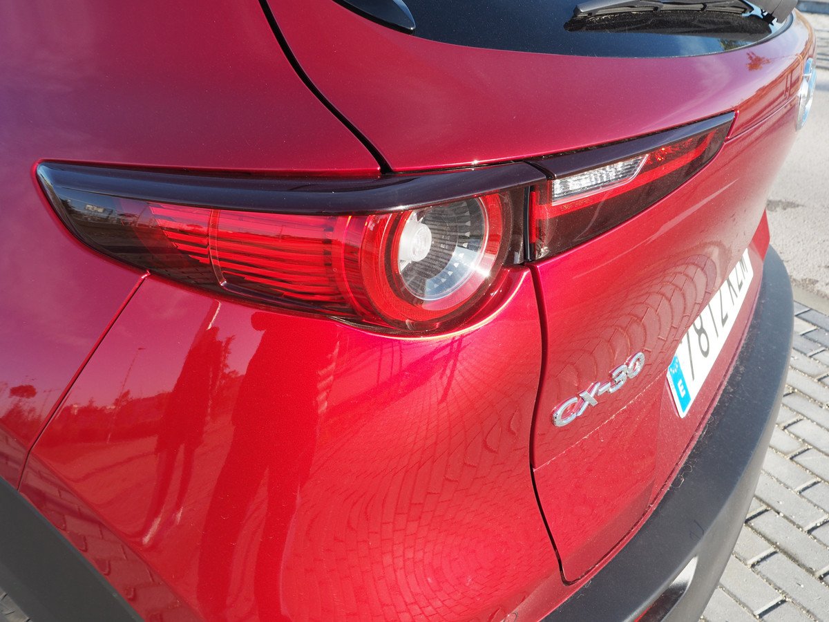 Prueba Mazda CX-30 SKYACTIV-G, asentado como premium