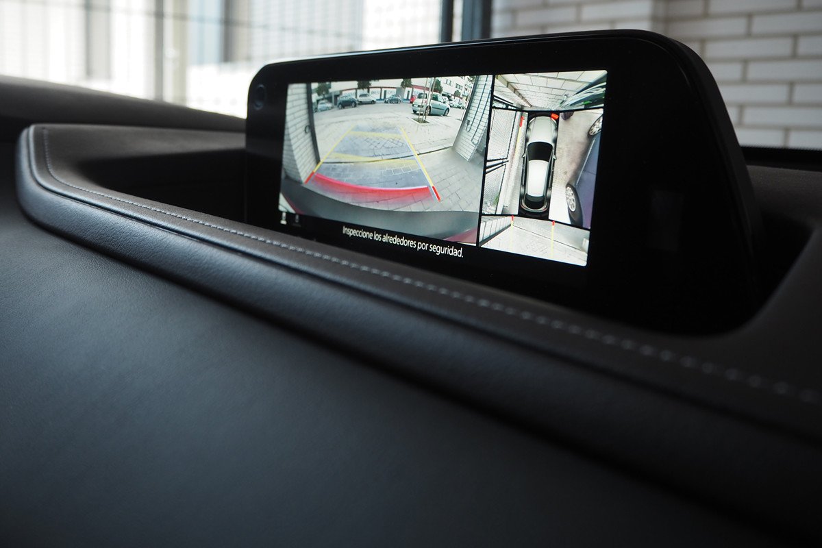 Prueba Mazda CX-30 SKYACTIV-G, asentado como premium