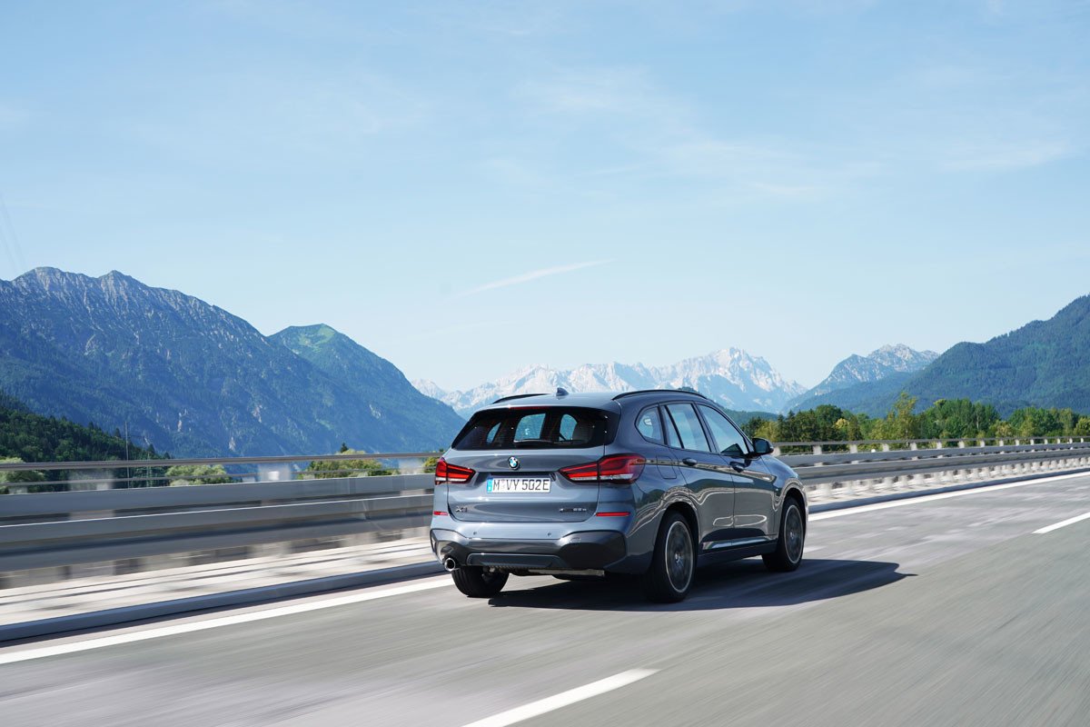 Comparativa Mini Countryman SE y BMW X1 xDrive25e: duelo de híbridos enchufables