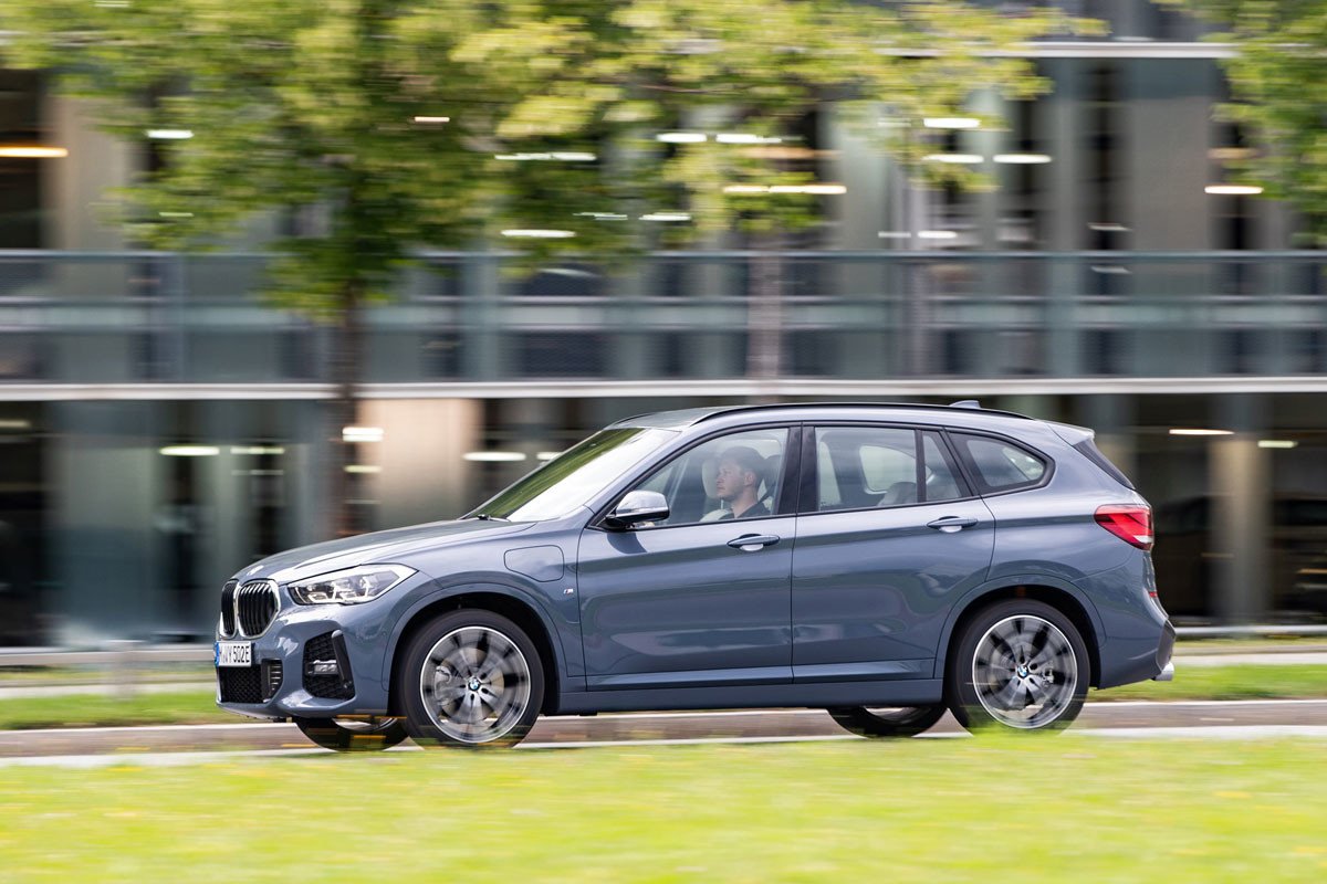 Comparativa Mini Countryman SE y BMW X1 xDrive25e: duelo de híbridos enchufables
