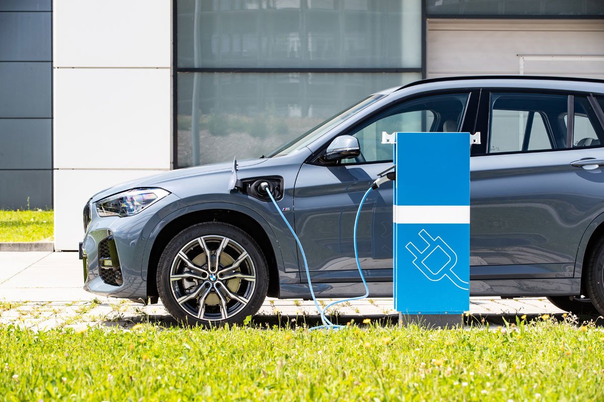 Comparativa Mini Countryman SE y BMW X1 xDrive25e: duelo de híbridos enchufables
