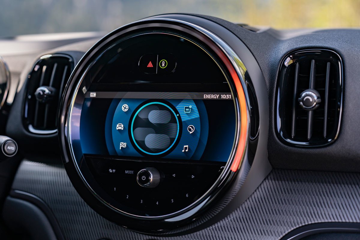 Comparativa Mini Countryman SE y BMW X1 xDrive25e: duelo de híbridos enchufables