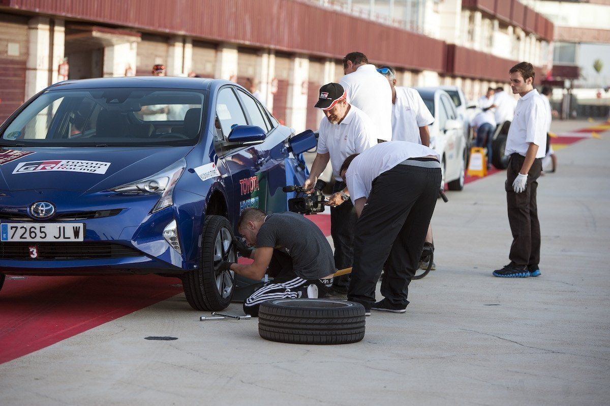 24 Horas con la gama híbrida de Toyota
