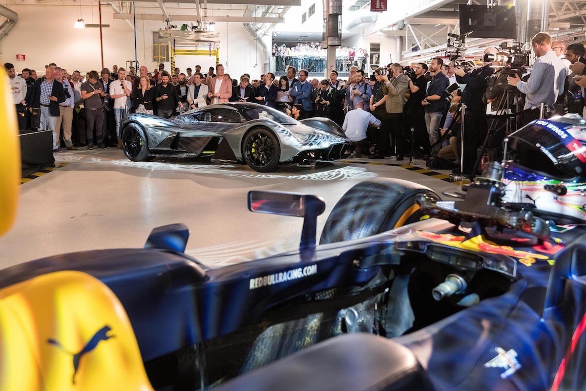 Aston Martin y Red Bull lanzan el superdeportivo AM-RB 001