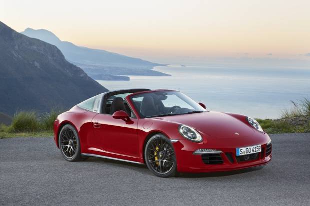 Porsche en el Salón de Detroit 2015,  911 Targa 4 GTS y Cayenne Turbo S