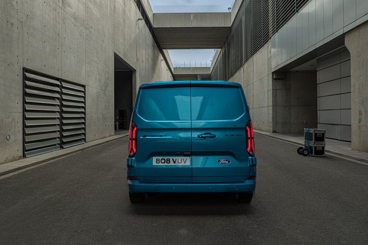Primeras imágenes del Ford E-Transit Custom que llegará en 2023