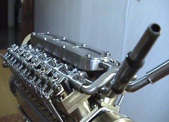 Vídeo: El motor V12 más pequeño del mundo