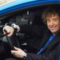 Cómprate un coche deportivo y sé feliz
