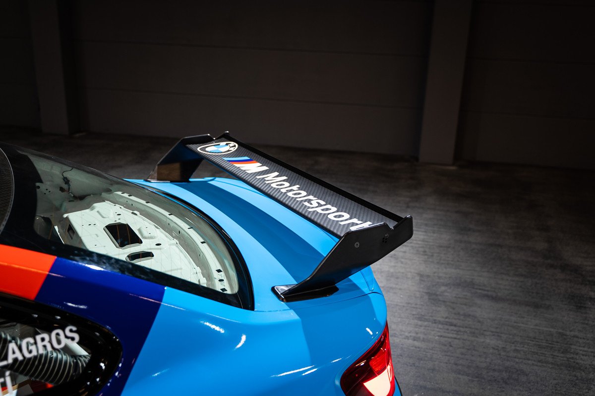 BMW España crea su equipo de competición con JM de los Milagros y Nerea Martí