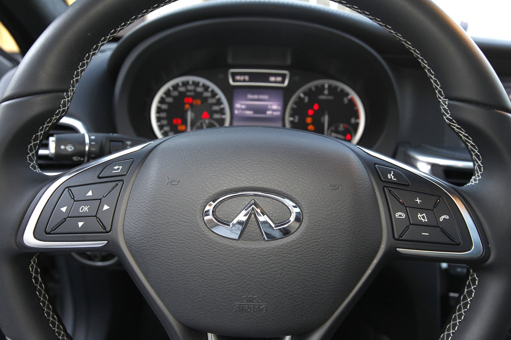 Prueba Infiniti Q30 1.5 dCi, lujo accesible