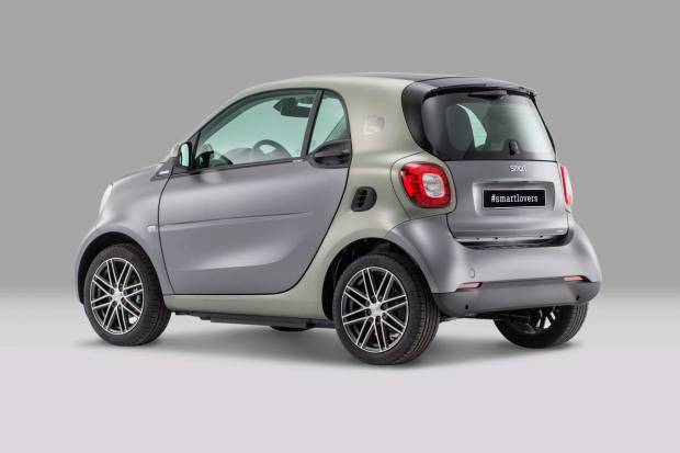 El smart fortwo electric edición especial Pull&Bear ya está a la venta